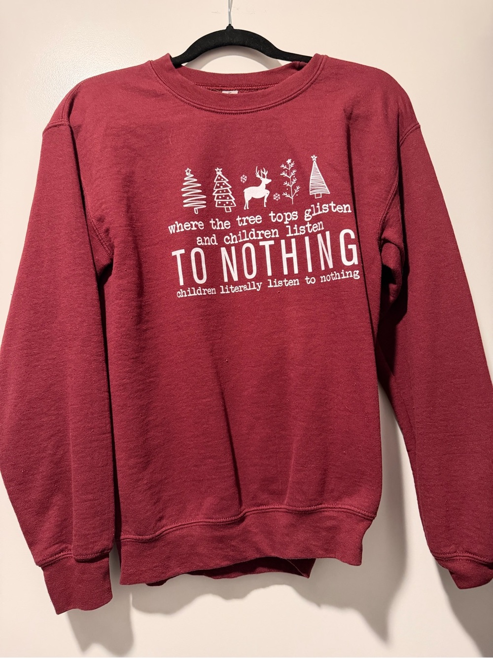 Gildan Burgundy Crewneck Sweatshirt with White Holiday Graphic